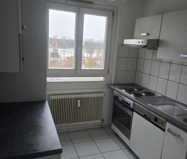 Gemütliche 2-Zimmer-Wohnung mit geschlossener Loggia und Blick auf ... - Photo 5