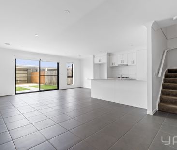 16 Fragrance Terrace, Manor Lakes - Photo 1