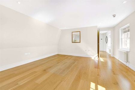 An unfurnished third floor property situated on one of London's prime Belgravia streets. - Photo 4