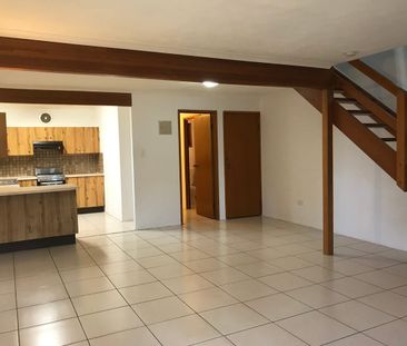 3 Bedroom Townhouse for Rent – Prime Springwood Location - Photo 4