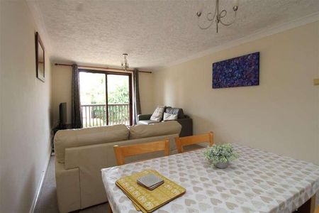 Stuart Court, Peterborough, PE1 - Photo 2