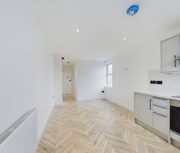 Park Road, Wigan, Lancashire, WN6 - Photo 4