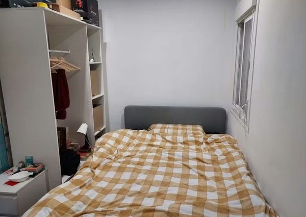 Plaça de Pep Ventura, Badalona, Catalonia 08912