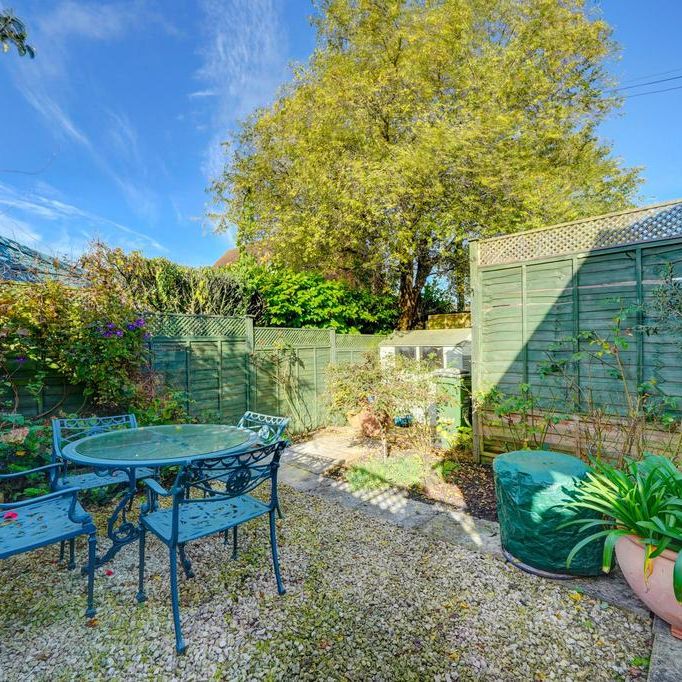 2 bedroom terraced house to rent - Photo 1