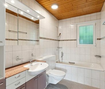 Generous single-family house with panorama, garden and plenty of sp... - Photo 4