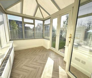 Tredis Close, Monk Bretton, Barnsley, S71 - Photo 1