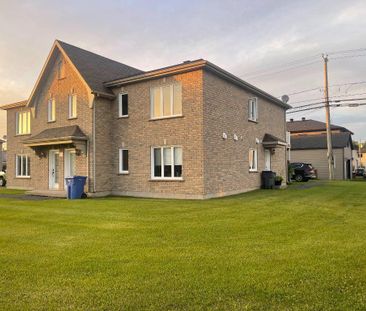 Grand 4 1/2 À SAINT-ÉTIENNE DE LAUZON (LÉVIS) - Photo 1