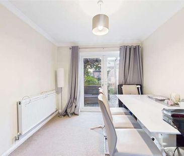 Stable Close, Burghfield Common, Reading, Berkshire, RG7 - Photo 3