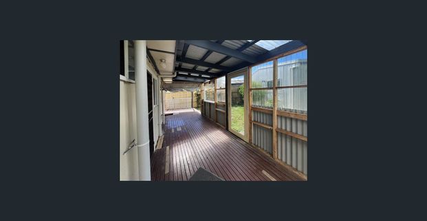 Bright 3‑Bed Corner Block Home with Garage, Balcony & Gardens – 69 Newman Crescent, Traralgon - Photo 1