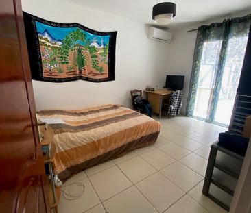 Location Appartement 4 pièces 81m² ST DENIS 97400 - Photo 2