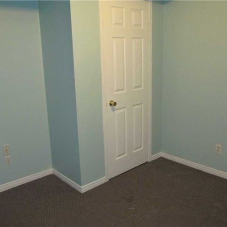 For Lease - 33 Kingsplate Crescent, Toronto, Ontario - Photo 3