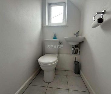 Wokingham Road, Earley, RG6 - Photo 2