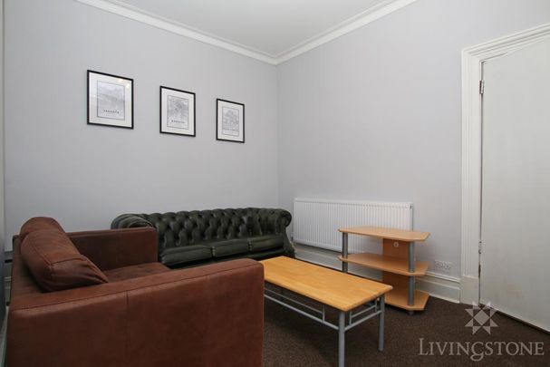 4 bedroom terraced house to rent - Photo 1