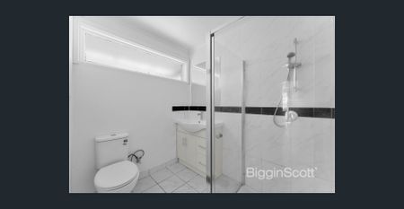 Comfortable Family Home in Prime Springvale Location - Photo 3