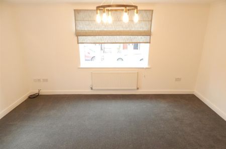 Partridge House, 103 Mount Pleasant, Redditch - Photo 2