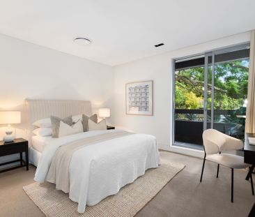 Supersized two-bedroom haven in a leafy urban cul-de-sac - Photo 4