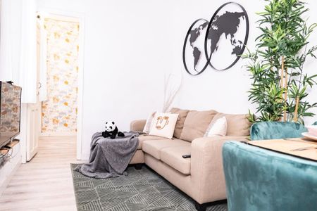 Calle del Amparo, Madrid, Community of Madrid 28012 - Photo 3