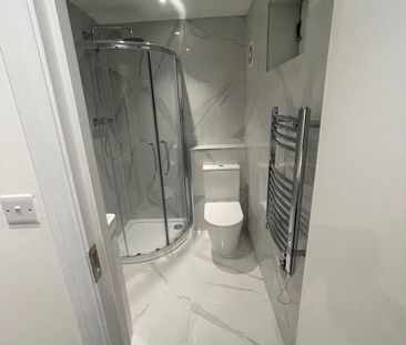 Room in a Shared Flat, Emmanuel House, CR2 - Photo 3