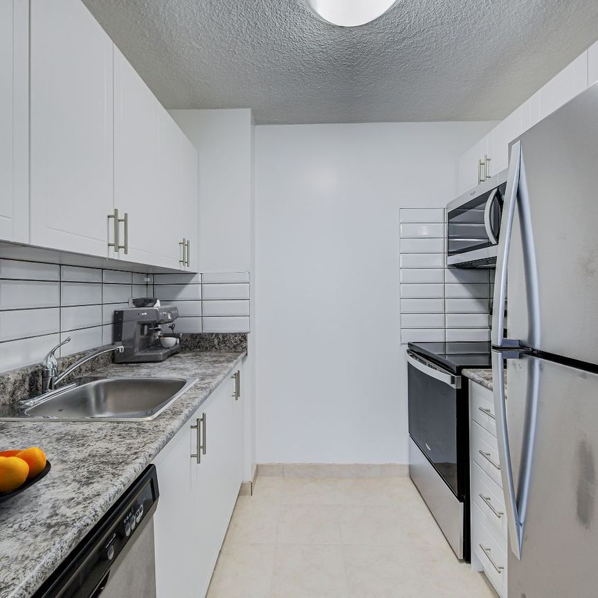 One Bedroom Apartment - Photo 1