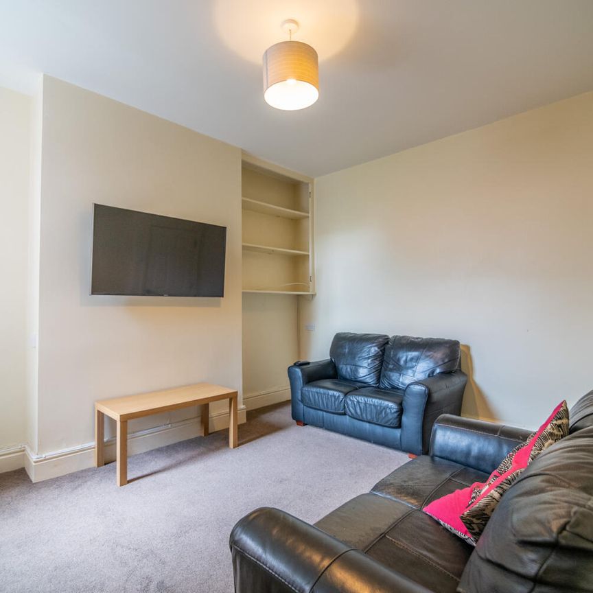 39 Siward Street - Photo 1