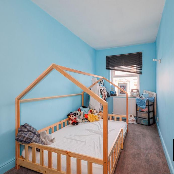 2 bedroom property to rent - Photo 1