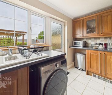 2 bedroom semi-detached house to rent - Photo 4