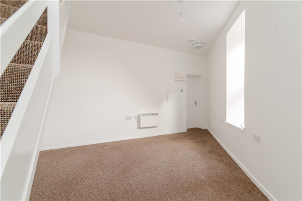 3 bedroom apartment to rent - Photo 1