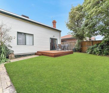 IMMACULATE THREE BEDROOM HOME - Photo 6