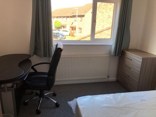 5 bedroom house - Photo 1