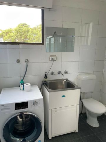 1/170A Botany Rd, Kingsford NSW 2032 - House For Rent | Domain - Photo 4