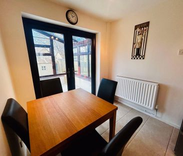 Primrose Close, Cowbridge - Photo 2