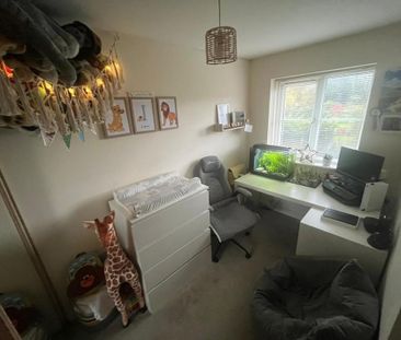 2 bedroom semi-detached house to rent - Photo 5