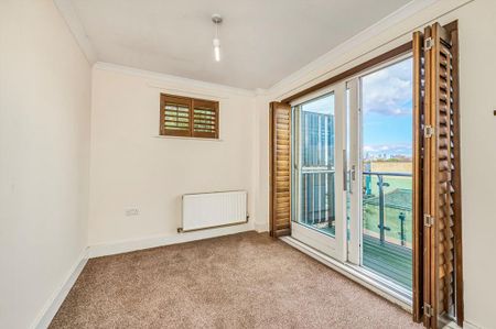 2 bedroom flat to rent - Photo 4