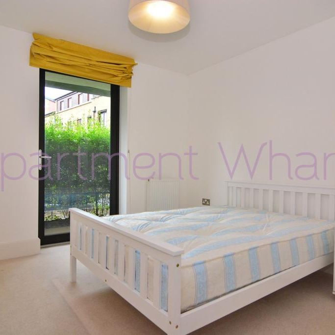 1 bedroom in a flat share to rent - Photo 1