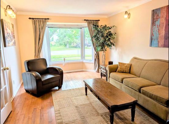 For Lease - 1646 Sunview Drive, Orleans - Convent Glen and Area, Ontario - Photo 1