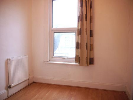 3 bedroom maisonette to rent - Photo 3