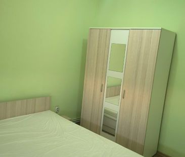 Închiriază Apartament 3 camere P-ța Doina - Photo 1