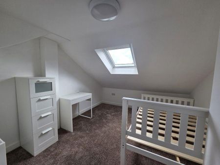 6 bedroom house to rent - Photo 2