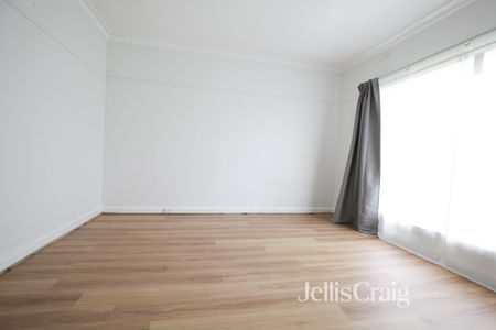 14 Railway Parade, Newport VIC 3015 - House For Rent | Domain - Photo 2