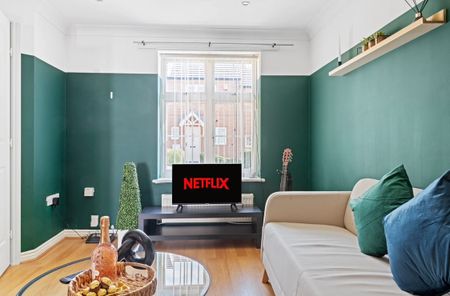 3 Bed Terraced House, Madden Close, NG5 - Photo 2