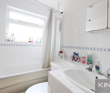 4 bedroom semi-detached house to rent - Photo 6