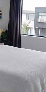 Modern Townhouse Living in a Prime Mount Wellington Location - Photo 3