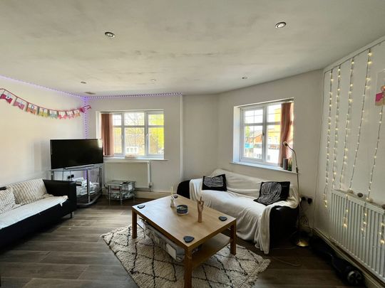 Flat 6, Bawas Place, NG7 3NW, NOTTINGHAM - Photo 1