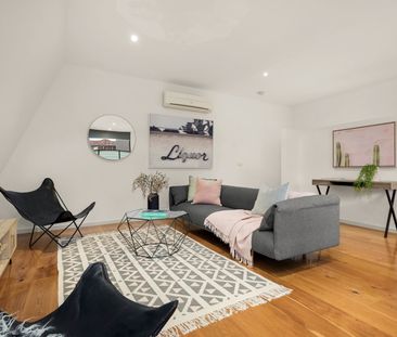 Space, style and security, paces from vibrant Carlisle Street - Photo 3