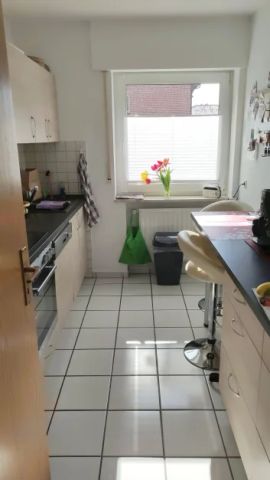 Erdgeschosswohnung mit Terrasse, eigenem Garten, Garage etc. in zentraler ruhiger Lage. Einbauküche möglich! - Foto 5