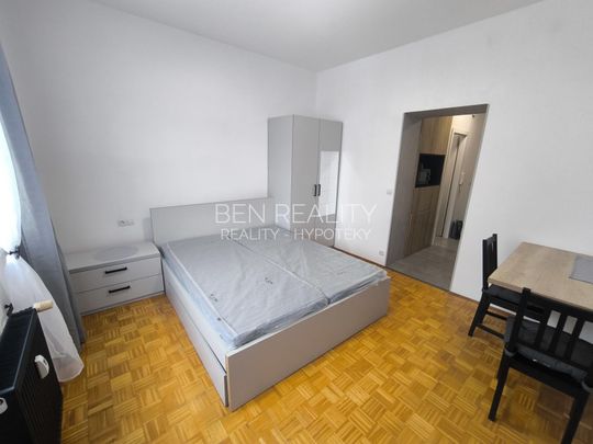Pronájem bytu 1+kk a garsoniéry 24 m² - Fotografie 1