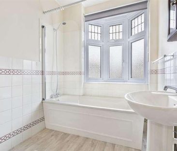 Arundel Avenue, Morden, SM4 - Photo 4