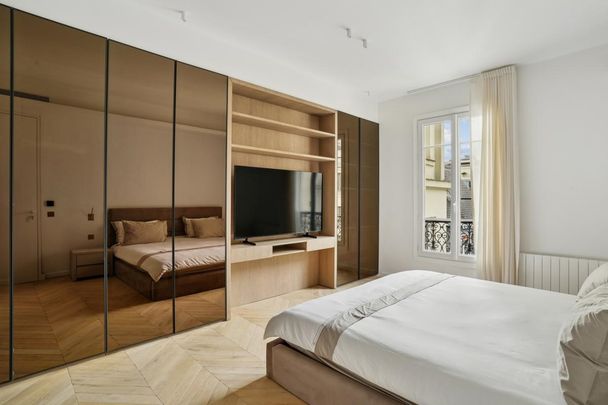 Appartement • Triangle d'Or, Paris 8ème - Photo 1