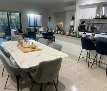 Sunshine West - Photo 3