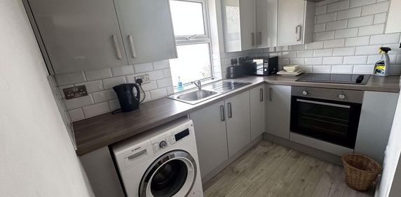 Studio to rent - Photo 2